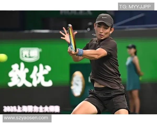 上海网球队精英赛征程揭秘：从默默无闻到耀眼之星的奋斗故事